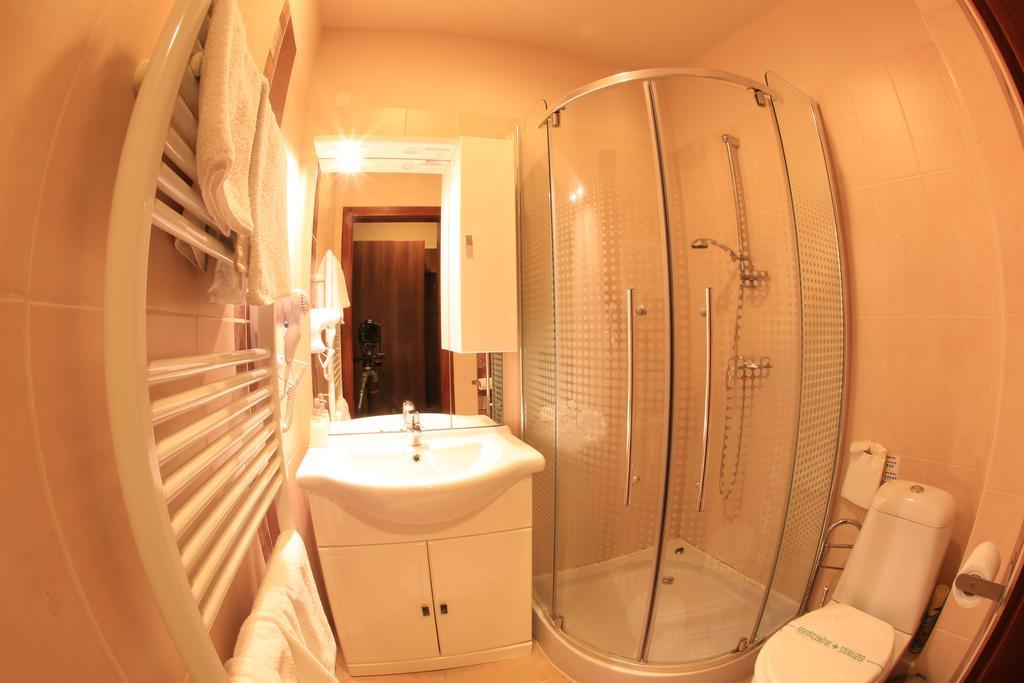 Napraforgo Wellness Haz Es Panzio Bed & Breakfast Beci Exterior foto