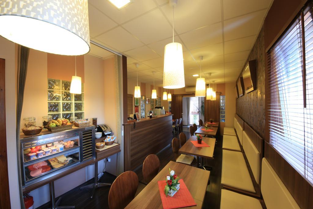Napraforgo Wellness Haz Es Panzio Bed & Breakfast Beci Exterior foto